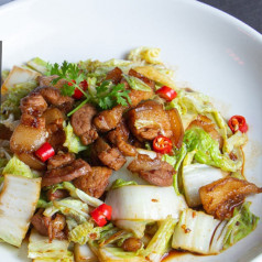 STIR FRY CHINESE CABBAGE WITH PORK