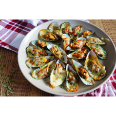 BAKE MUSSELS CHEESE