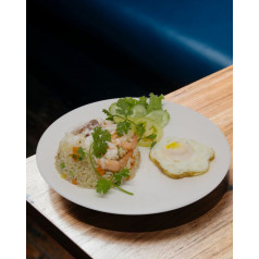 មីឆា(គ្រឿងសមុទ្រ សាច់គោ)