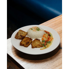 បាយត្រីបំពងស្វាយខ្ចី