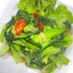 Bok Choy With Garlic and Oyster Sauce 