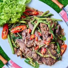 Stir Fried Beef Tongue with Water Mimosa and Weaver Ant  (S $7.5 | L $9.75)