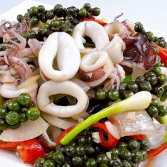 Stir Fried Squid with Bell Pepper (S $7|L $9.5)