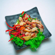 Fried squid hand with vegetable (salty sweet)