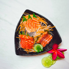 Fresh salmon sashimi 1kg