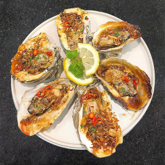 Grilled oyster with Tamarind sauce small set 