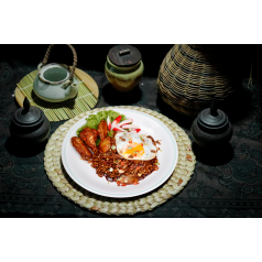 Stir-fried noodles with chicken (black bean flavor)