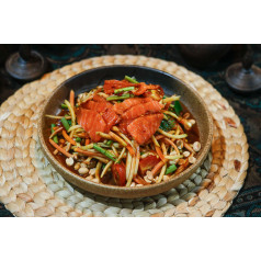 Papaya salad with salmon fish 
