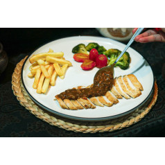 Chicken breast with mushrooms sauce 