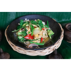 ឆាបន្លែពងមាន់+បាយ