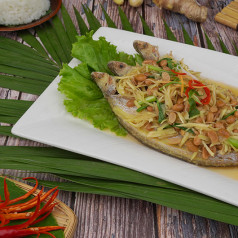 Fried Fish With Ginger and Femented Soybeans Trei Kes